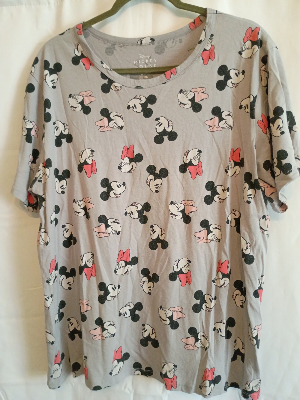 Disney Light Gray Tee Size 2x With Mickey And Minnie